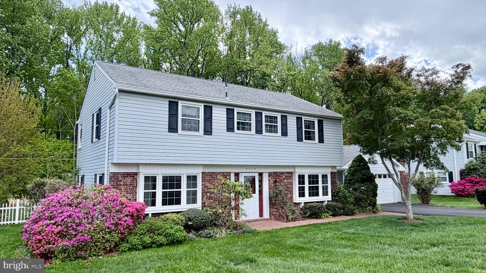 4325 MAJESTIC LANE