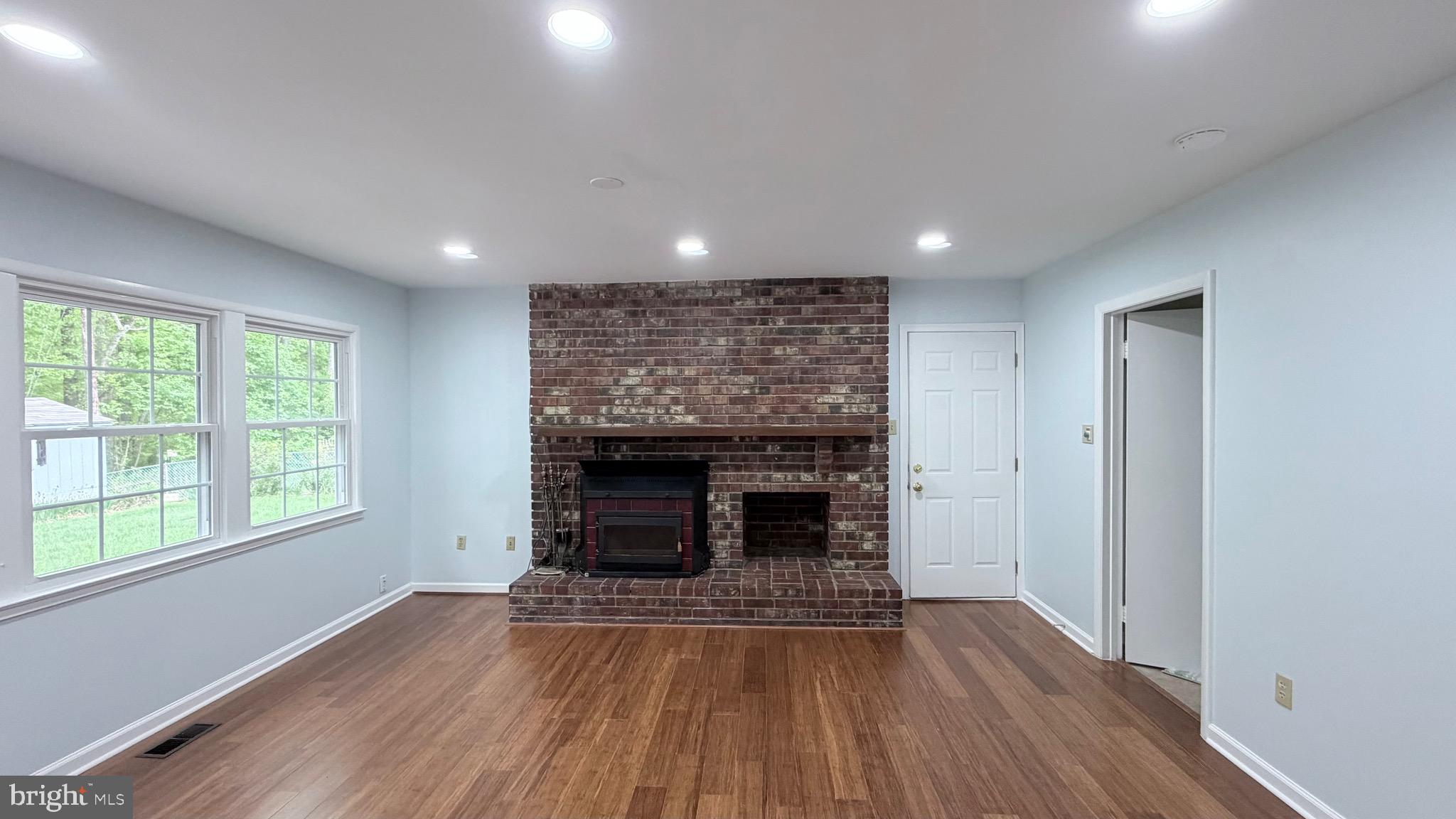 4325 MAJESTIC LANE