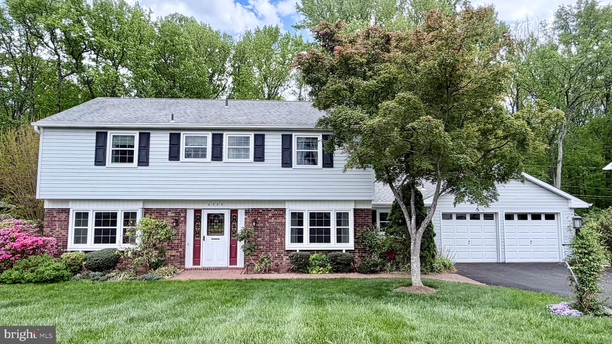 4325 MAJESTIC LANE