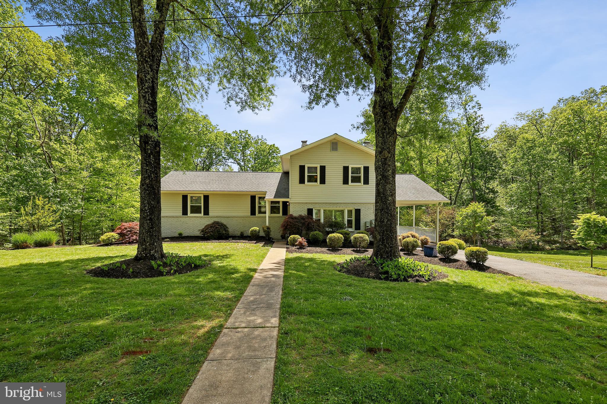 11341 CRESCENT DRIVE