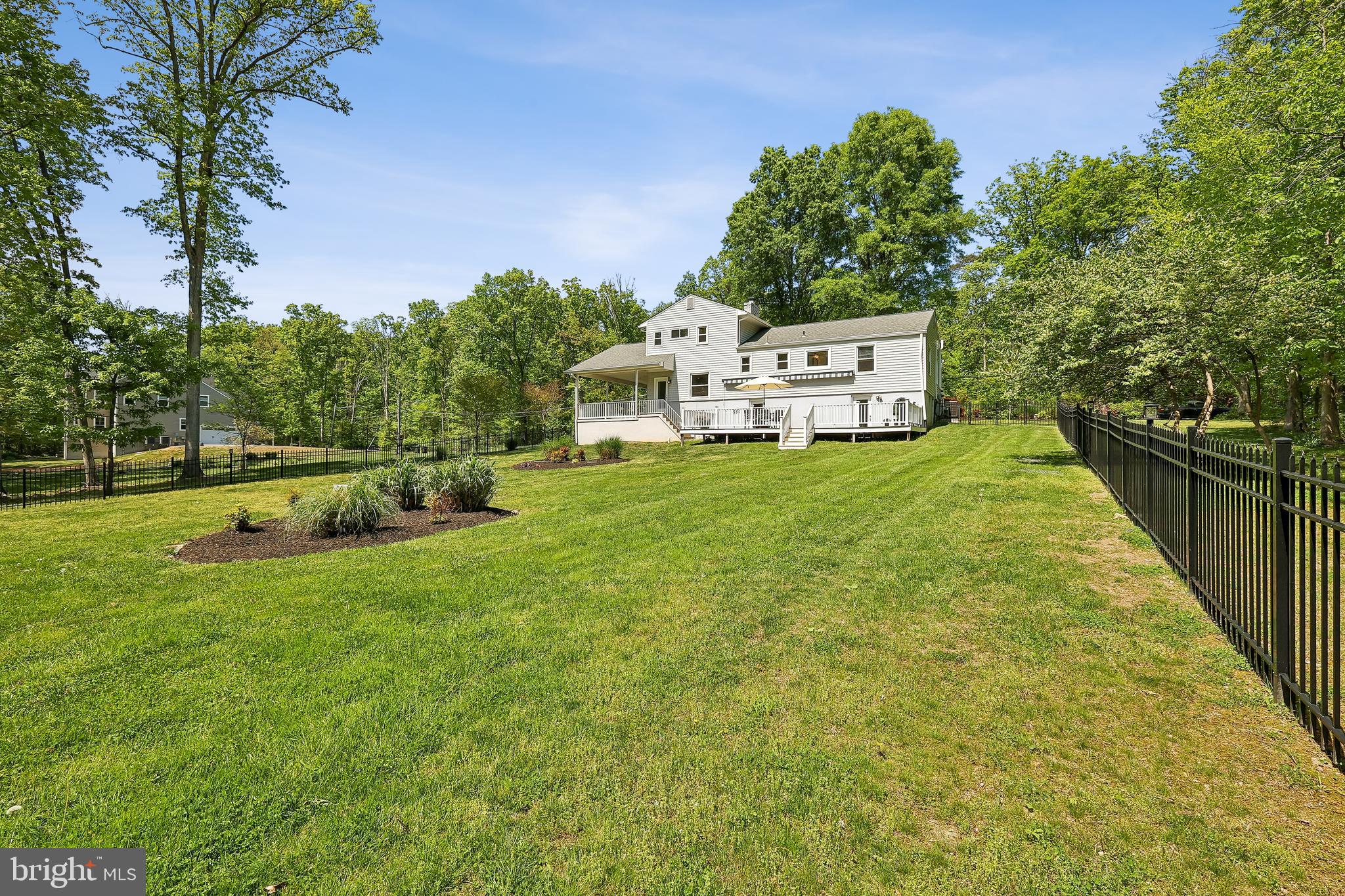 11341 CRESCENT DRIVE