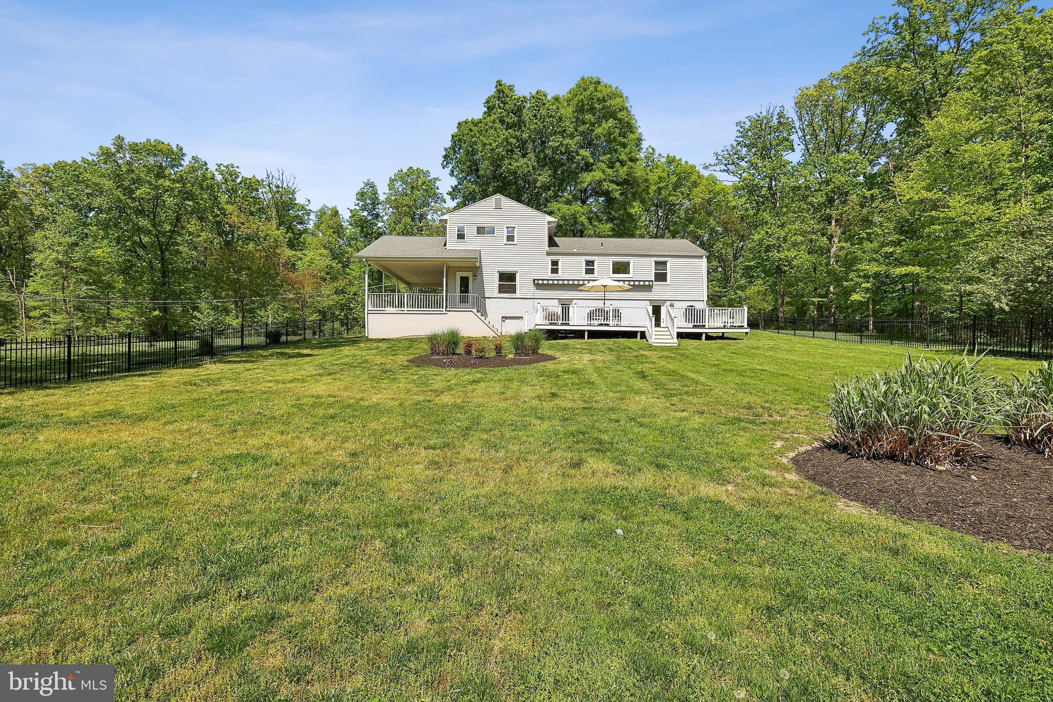 11341 CRESCENT DRIVE