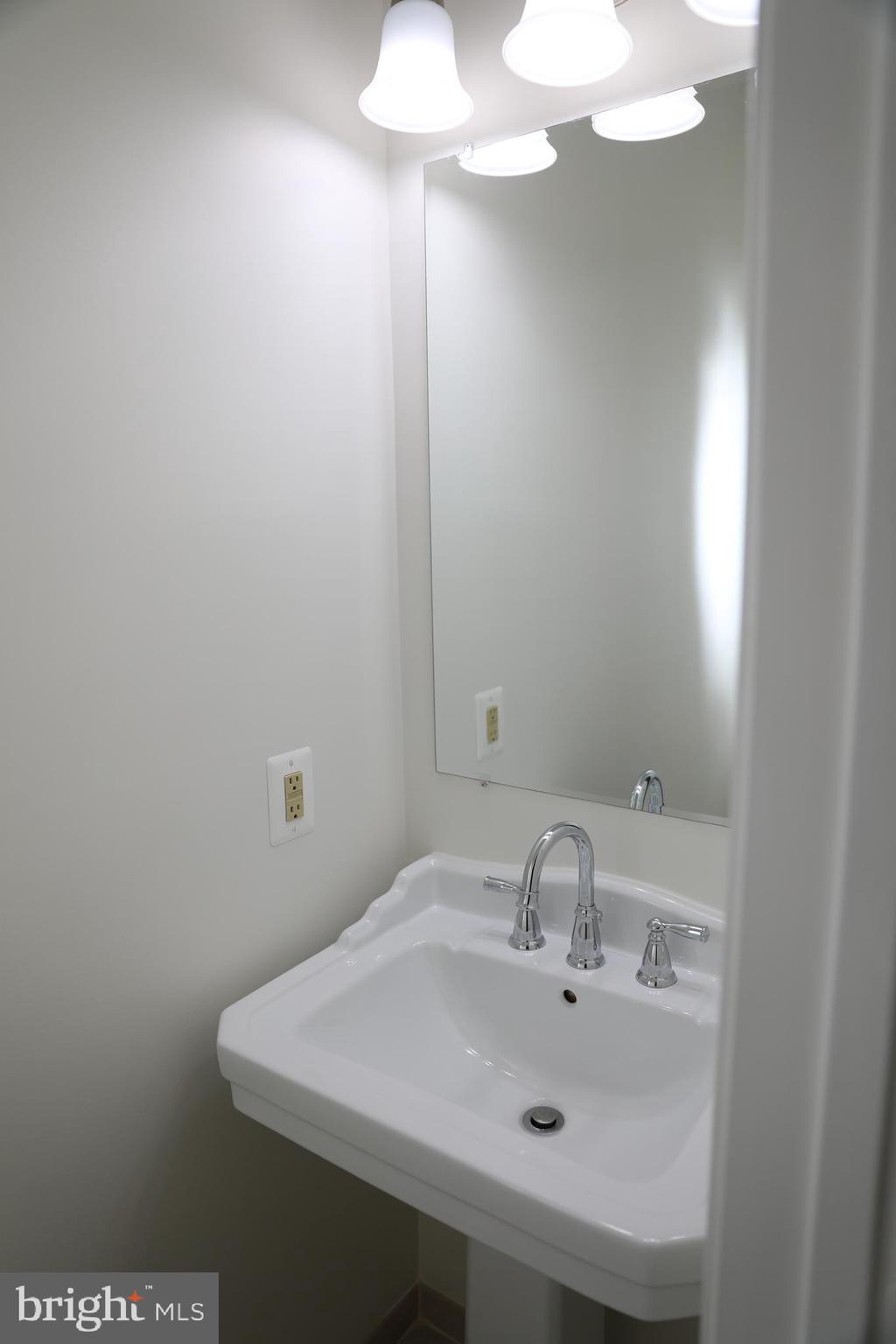 14302 ROSY LANE 33