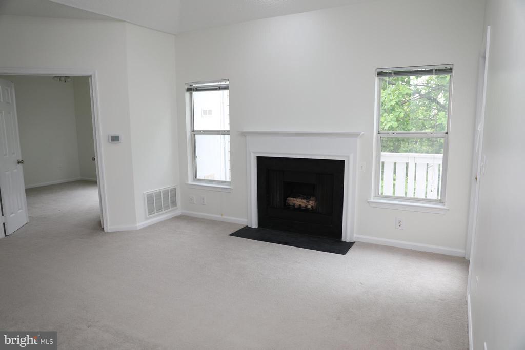 14302 ROSY LANE 33