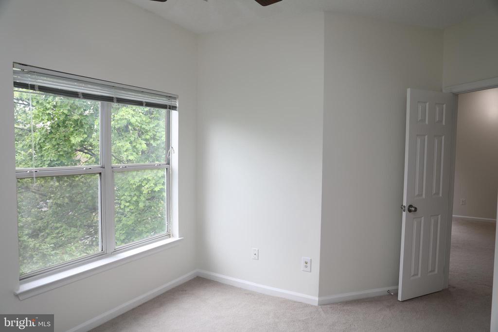 14302 ROSY LANE 33
