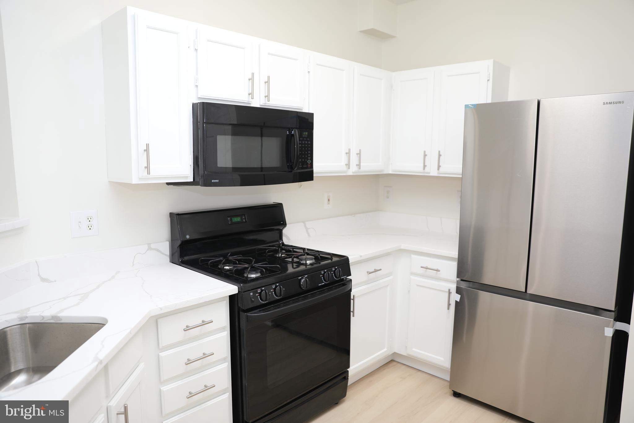14302 ROSY LANE 33