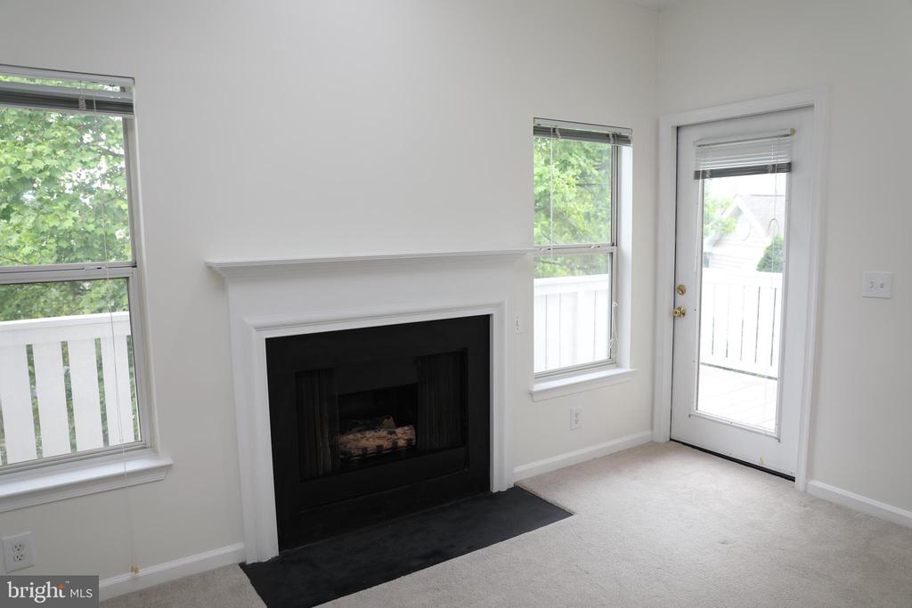 14302 ROSY LANE 33