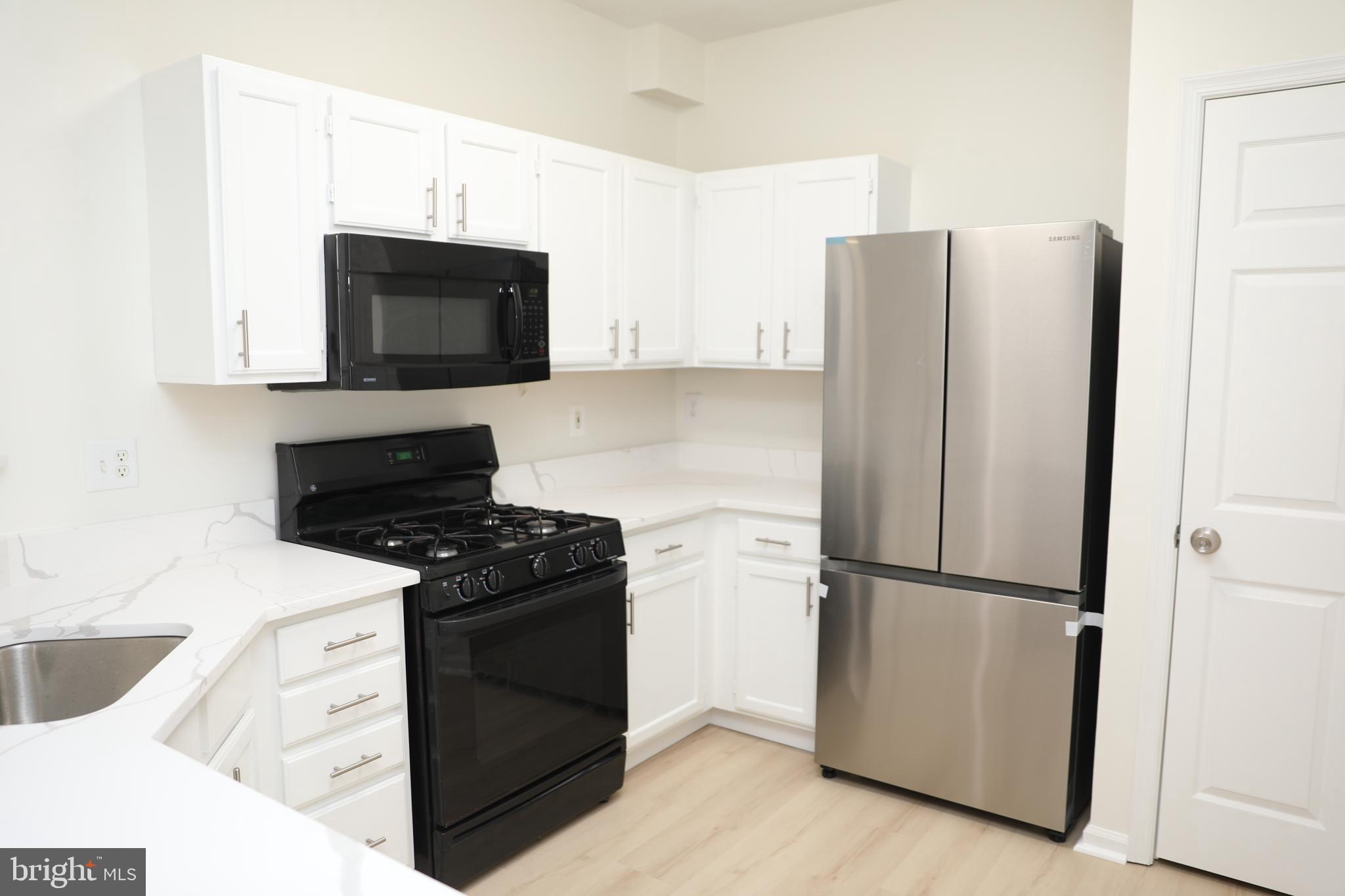 14302 ROSY LANE 33