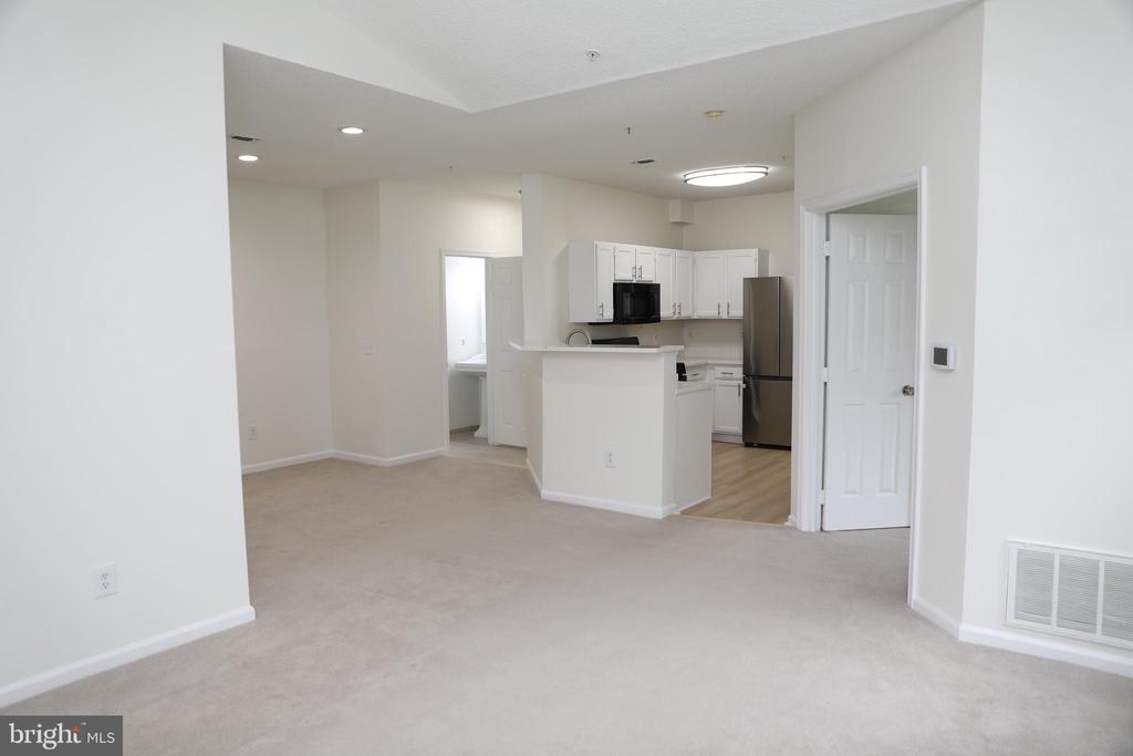 14302 ROSY LANE 33
