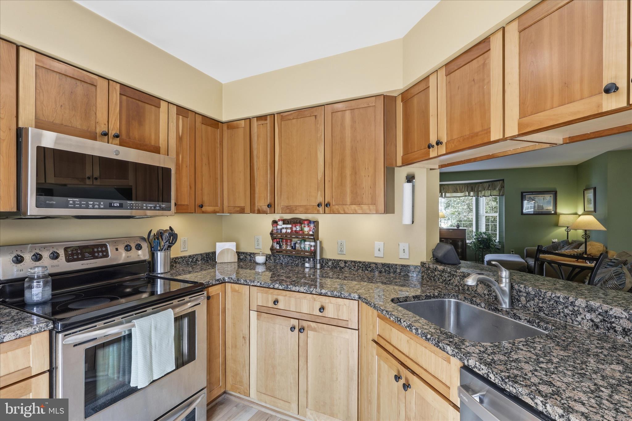 6013 KEBLE DRIVE