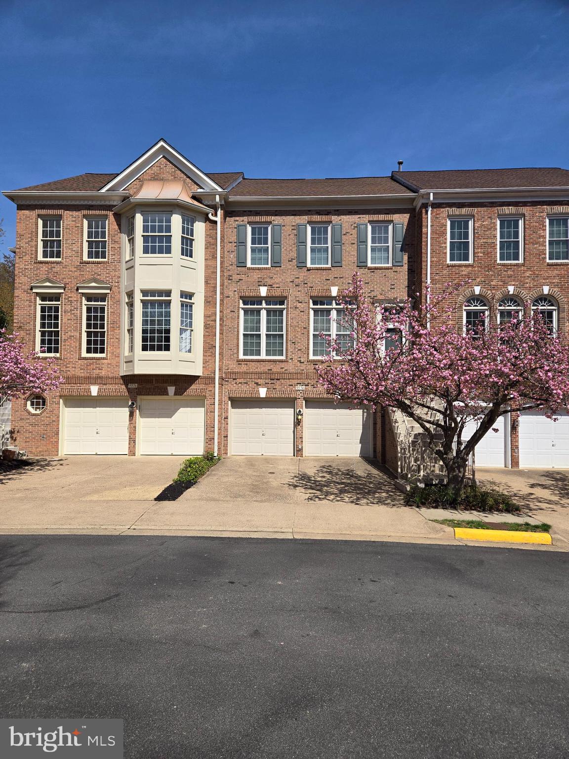 9574 LAGERSFIELD CIRCLE