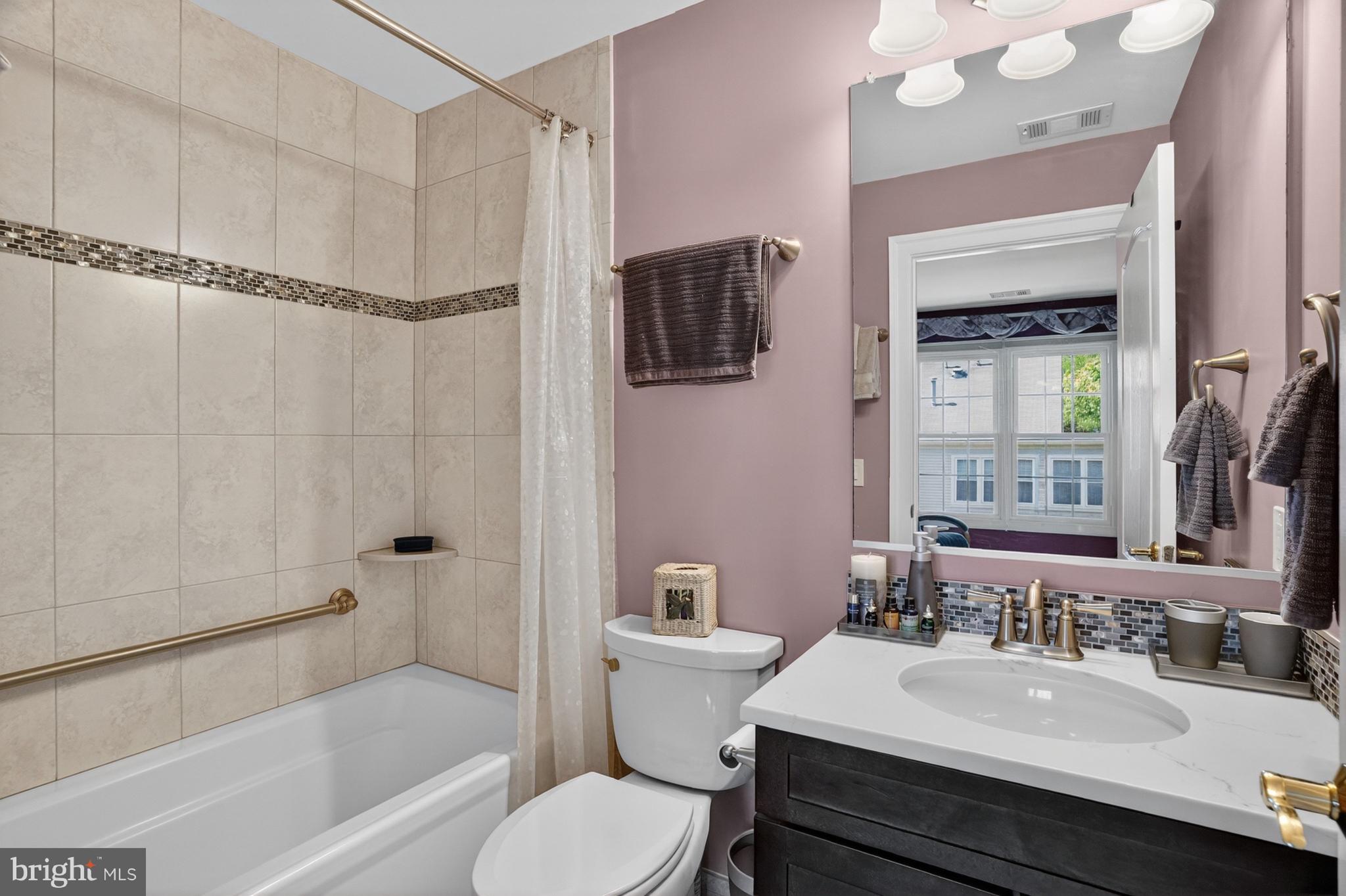 9574 LAGERSFIELD CIRCLE