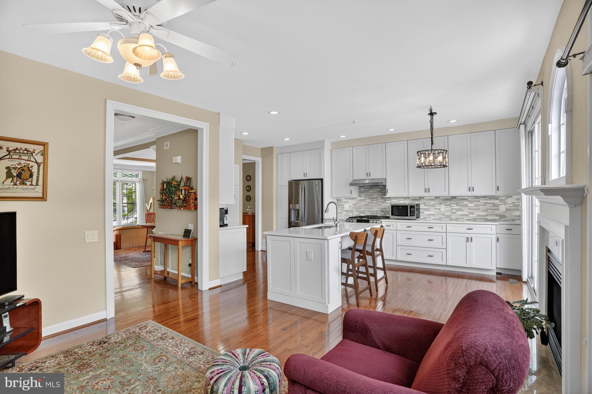 9574 LAGERSFIELD CIRCLE