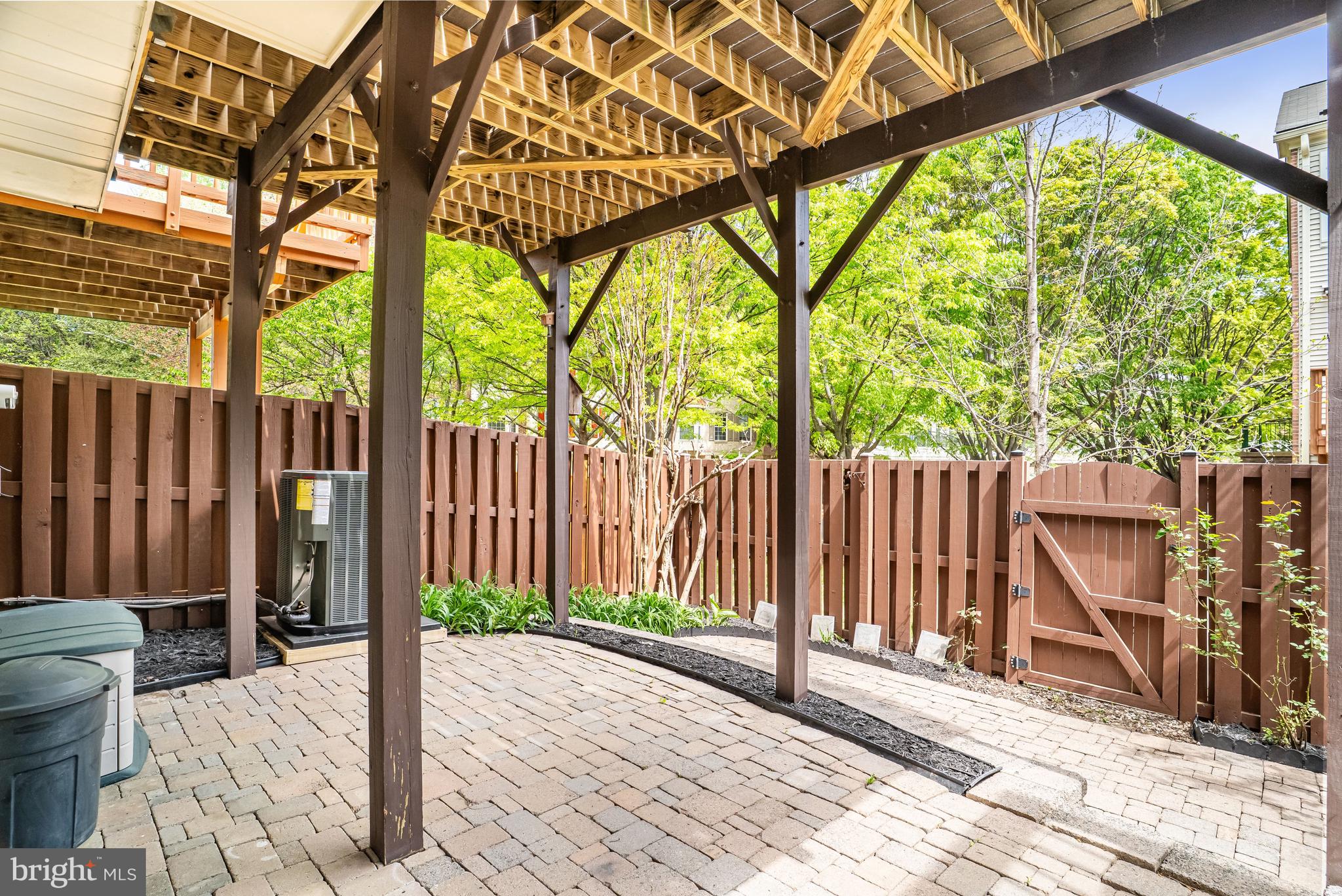 9574 LAGERSFIELD CIRCLE