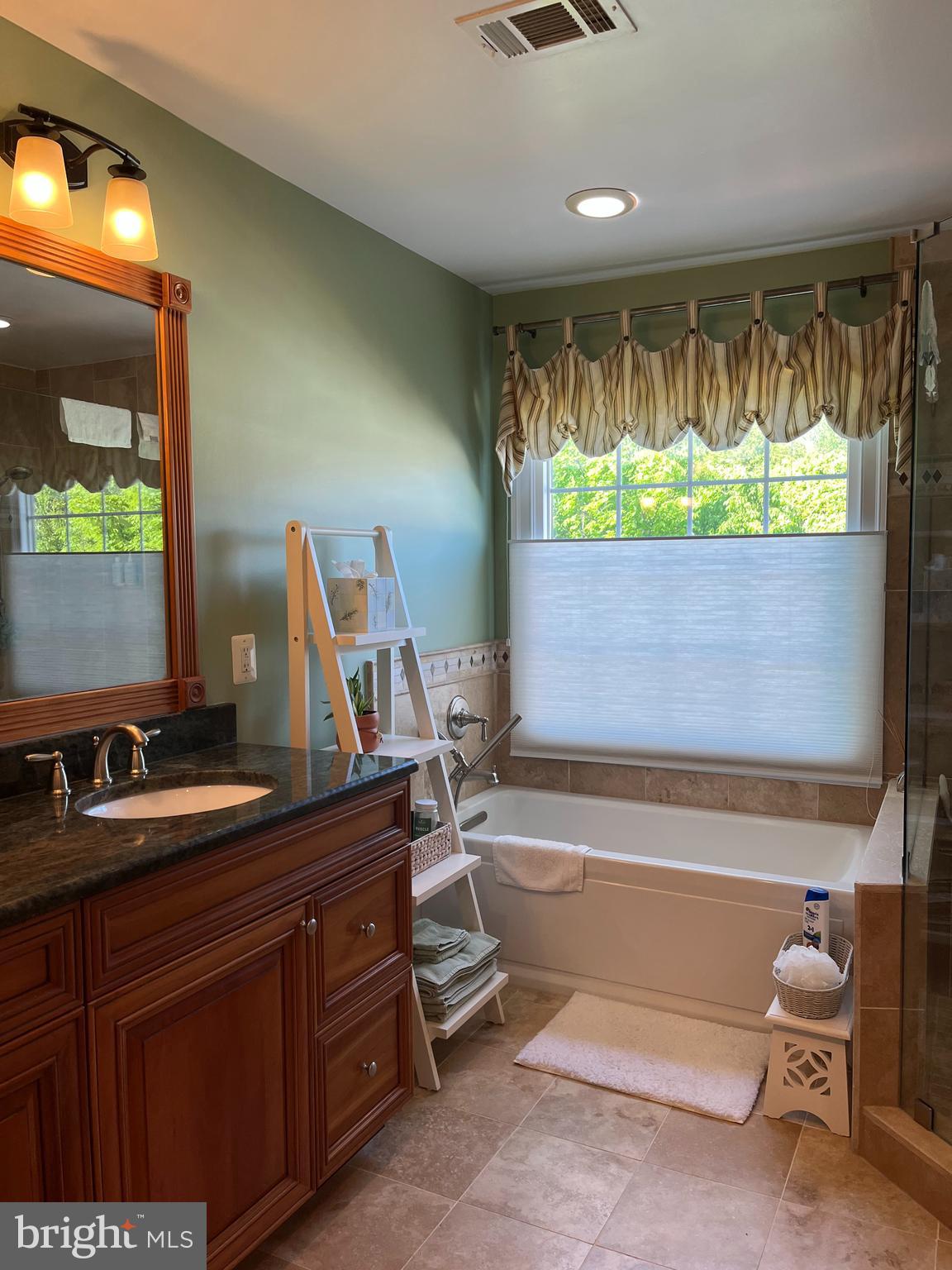 9574 LAGERSFIELD CIRCLE