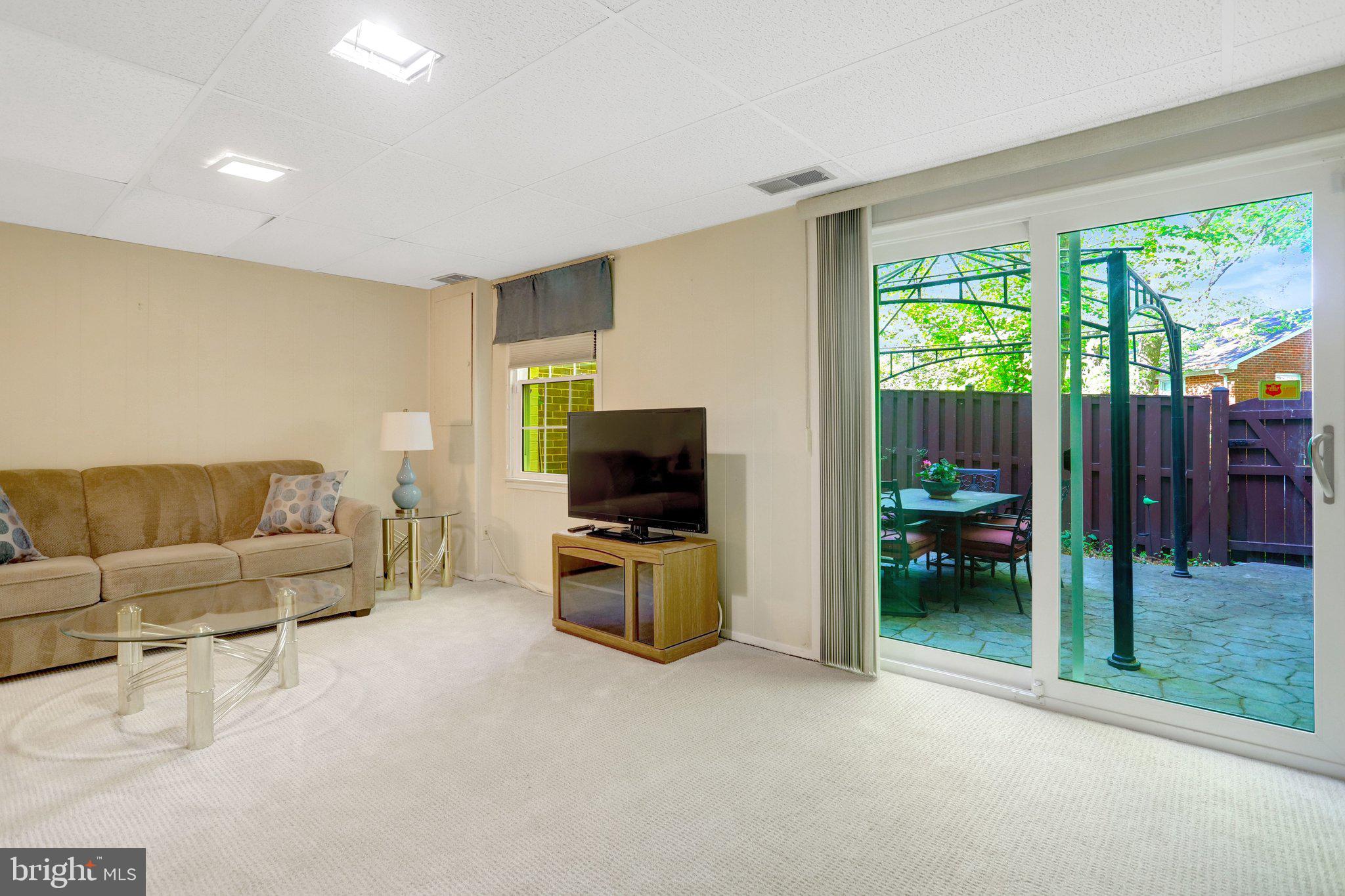 3350 CONTESSA COURT