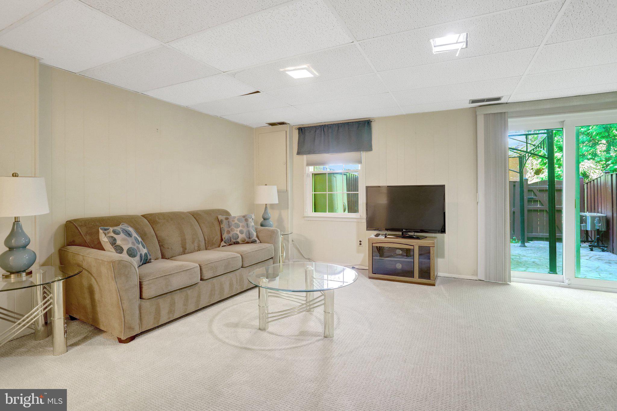 3350 CONTESSA COURT