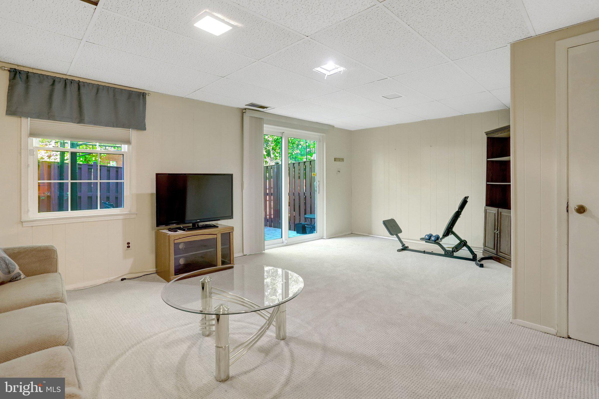 3350 CONTESSA COURT