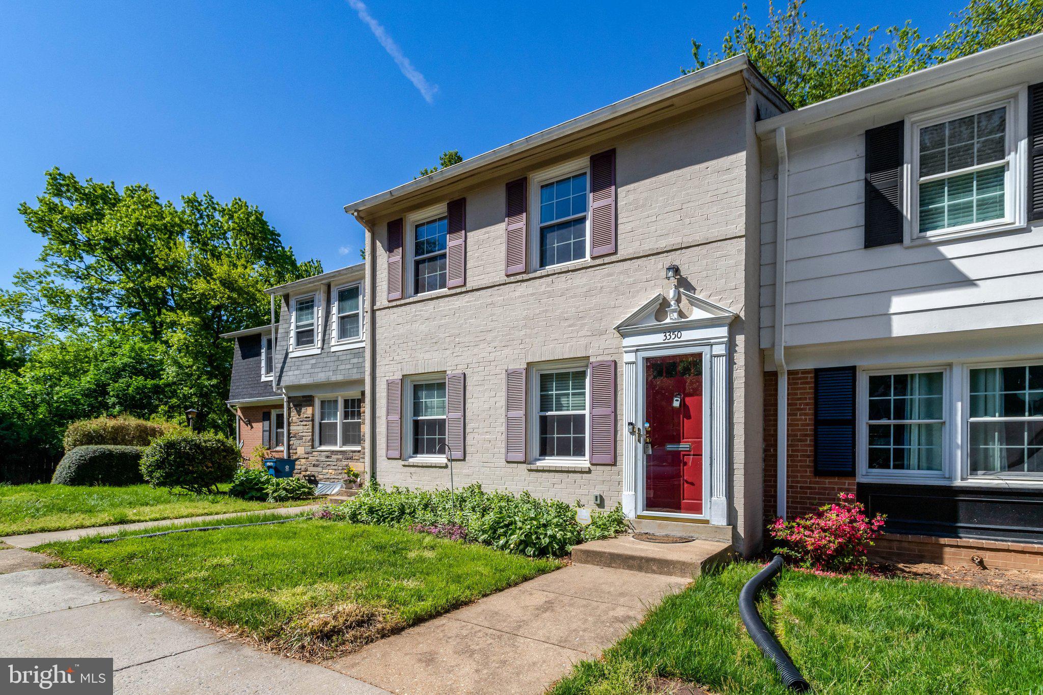 3350 CONTESSA COURT