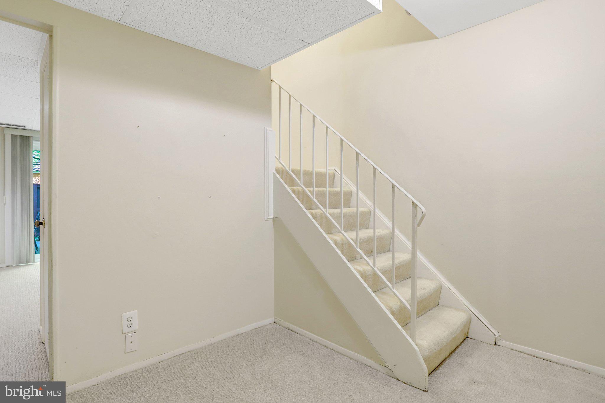3350 CONTESSA COURT