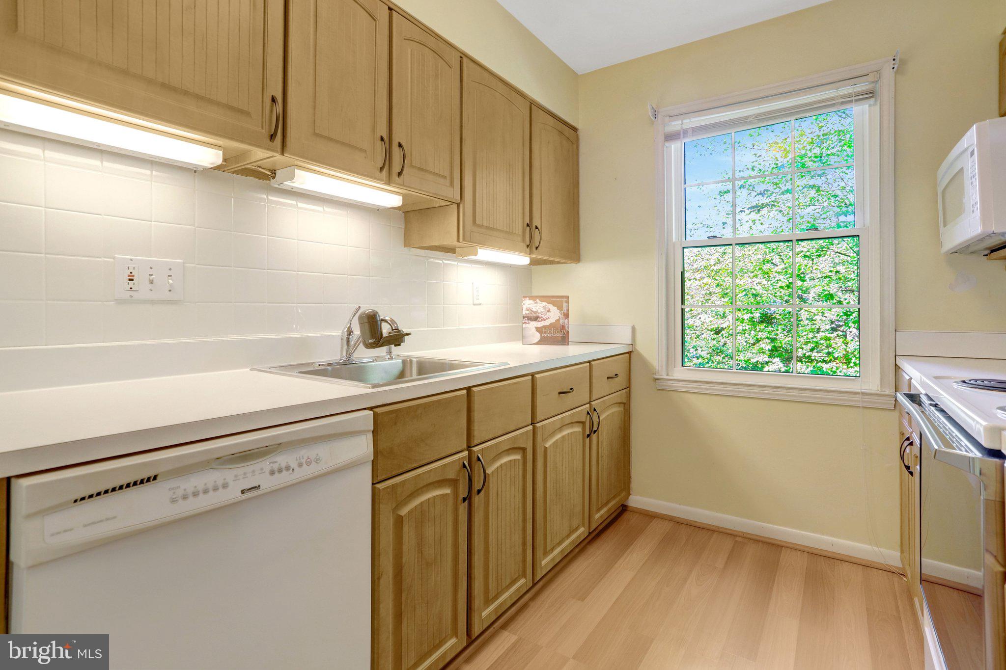 3350 CONTESSA COURT