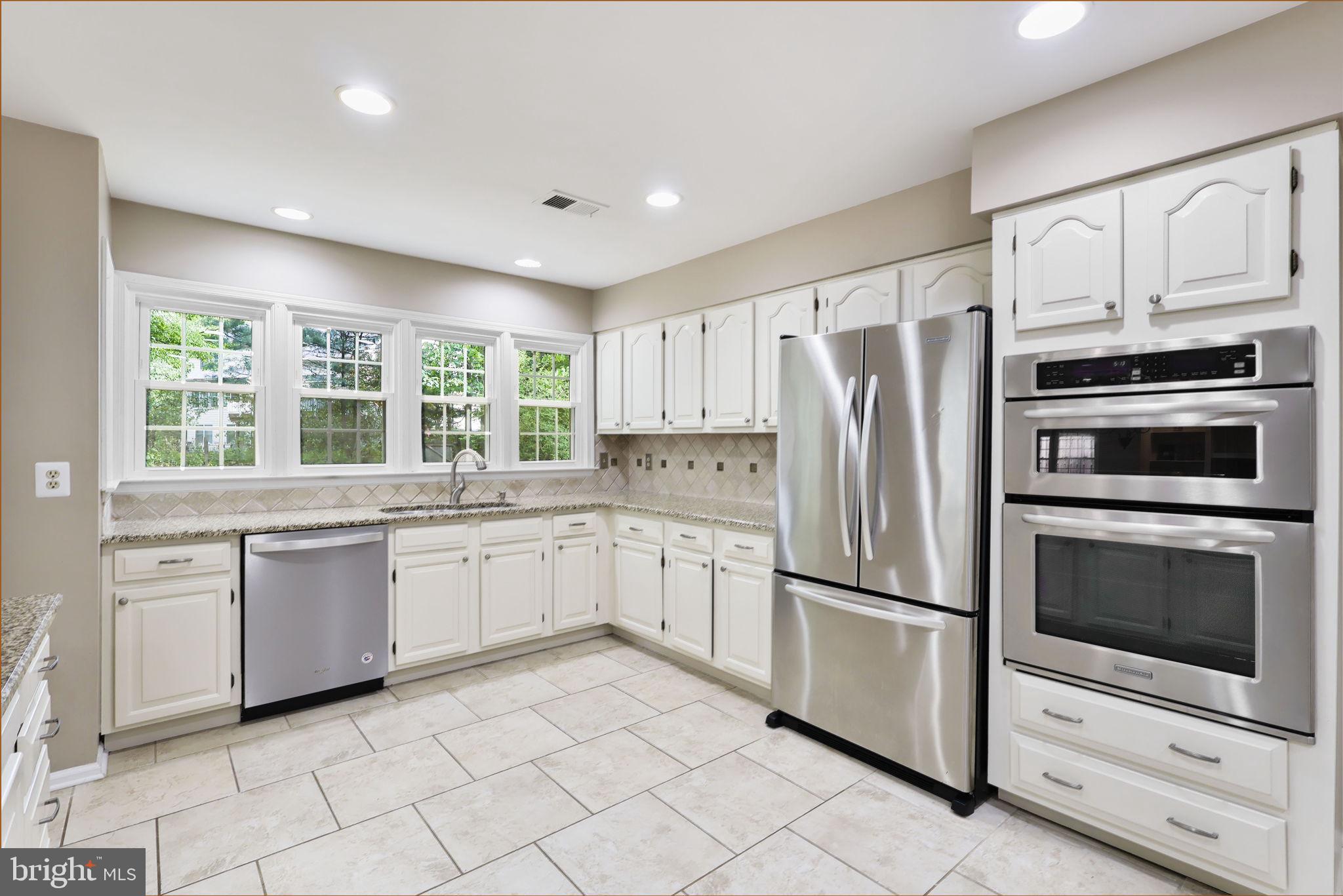 2989 FRANKLIN OAKS DRIVE