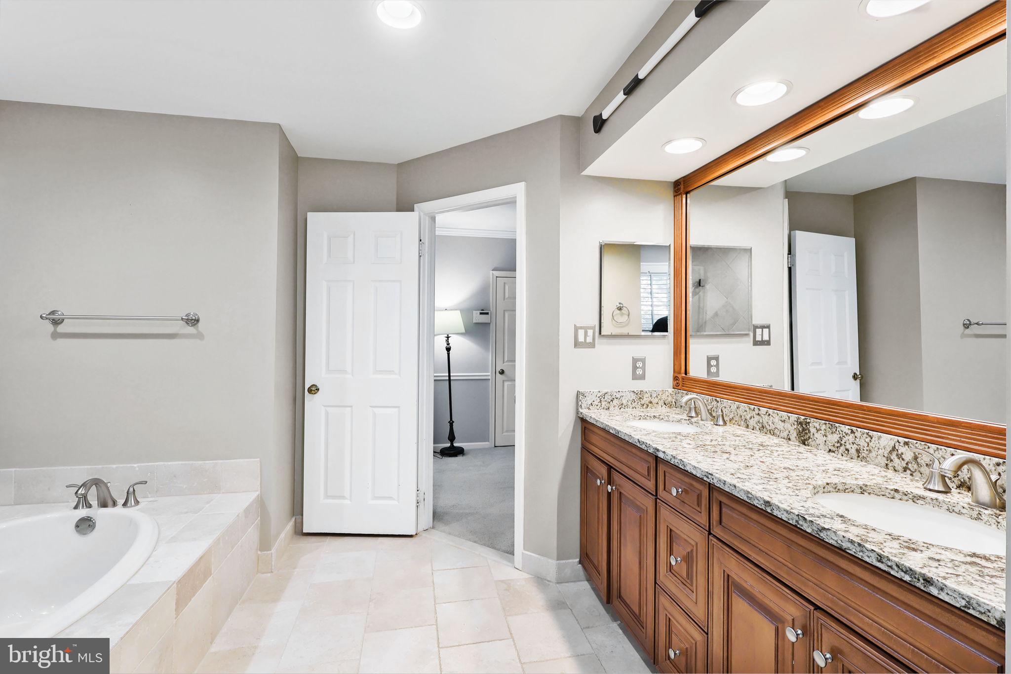 2989 FRANKLIN OAKS DRIVE