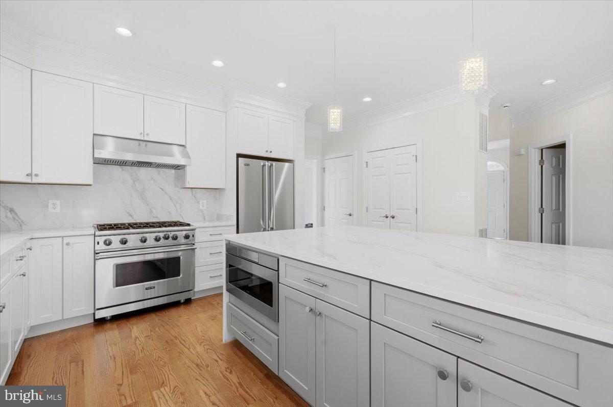 3454 VIRGINIA OAKS DRIVE