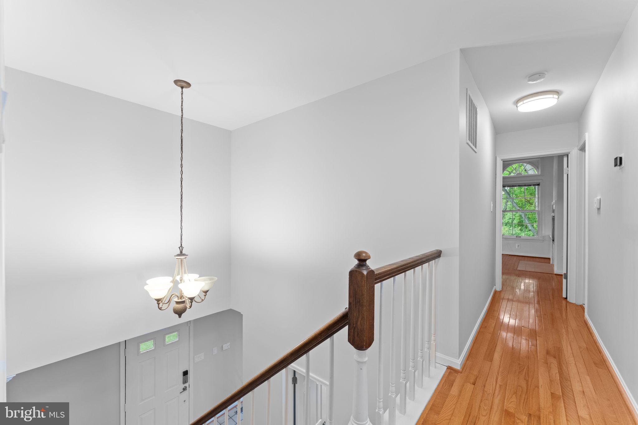 8952 KENILWORTH DRIVE