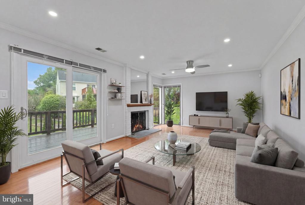 8952 KENILWORTH DRIVE