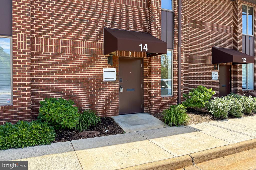 104 ELDEN STREET 14