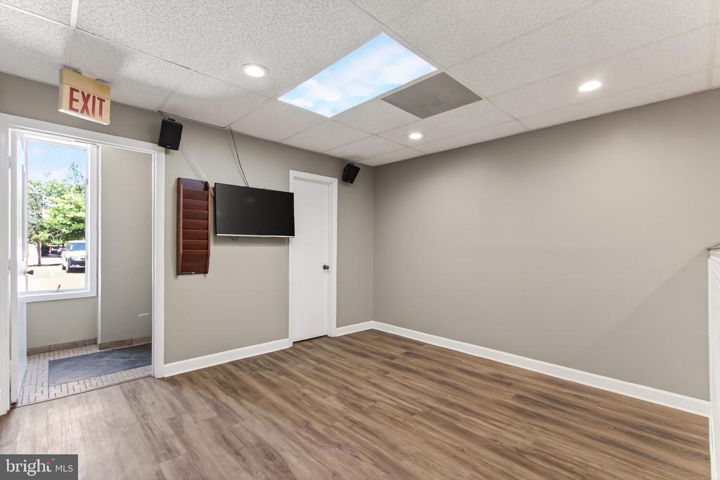 104 ELDEN STREET 14