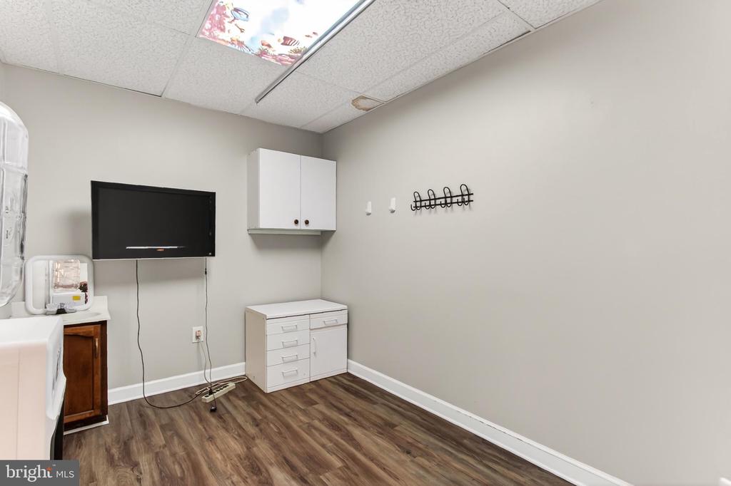 104 ELDEN STREET 14