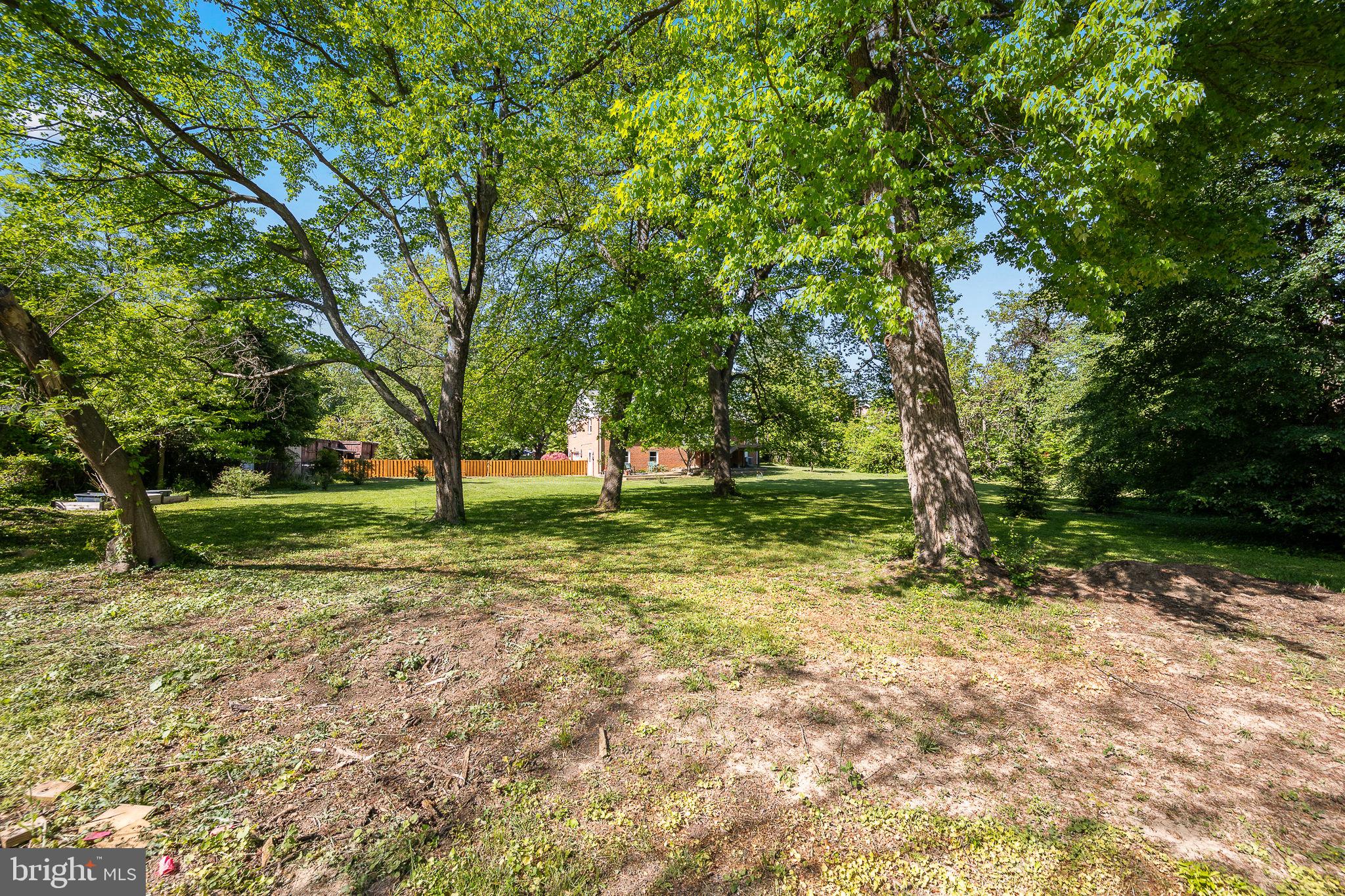 4037 OXFORD STREET