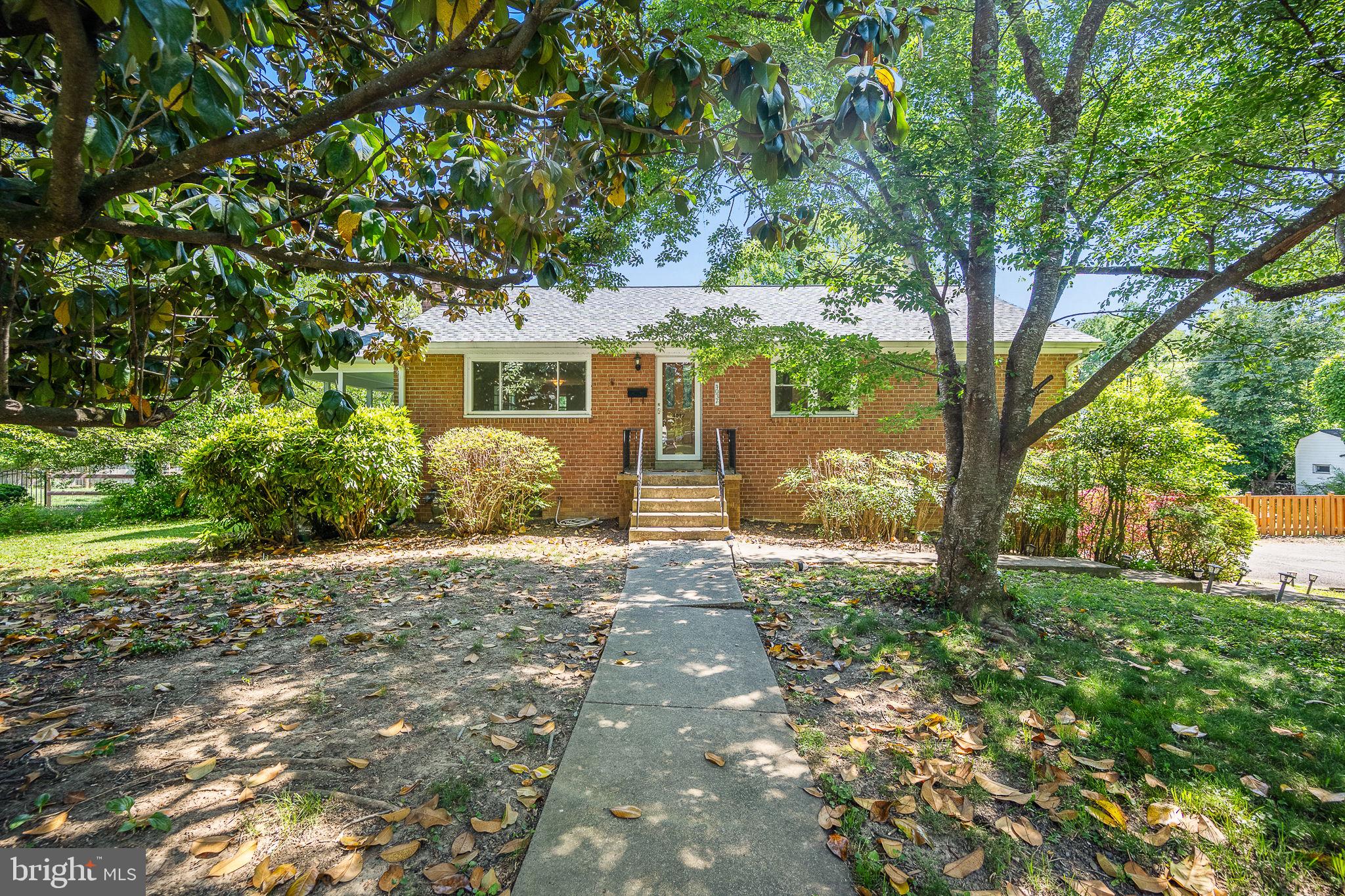 4037 OXFORD STREET