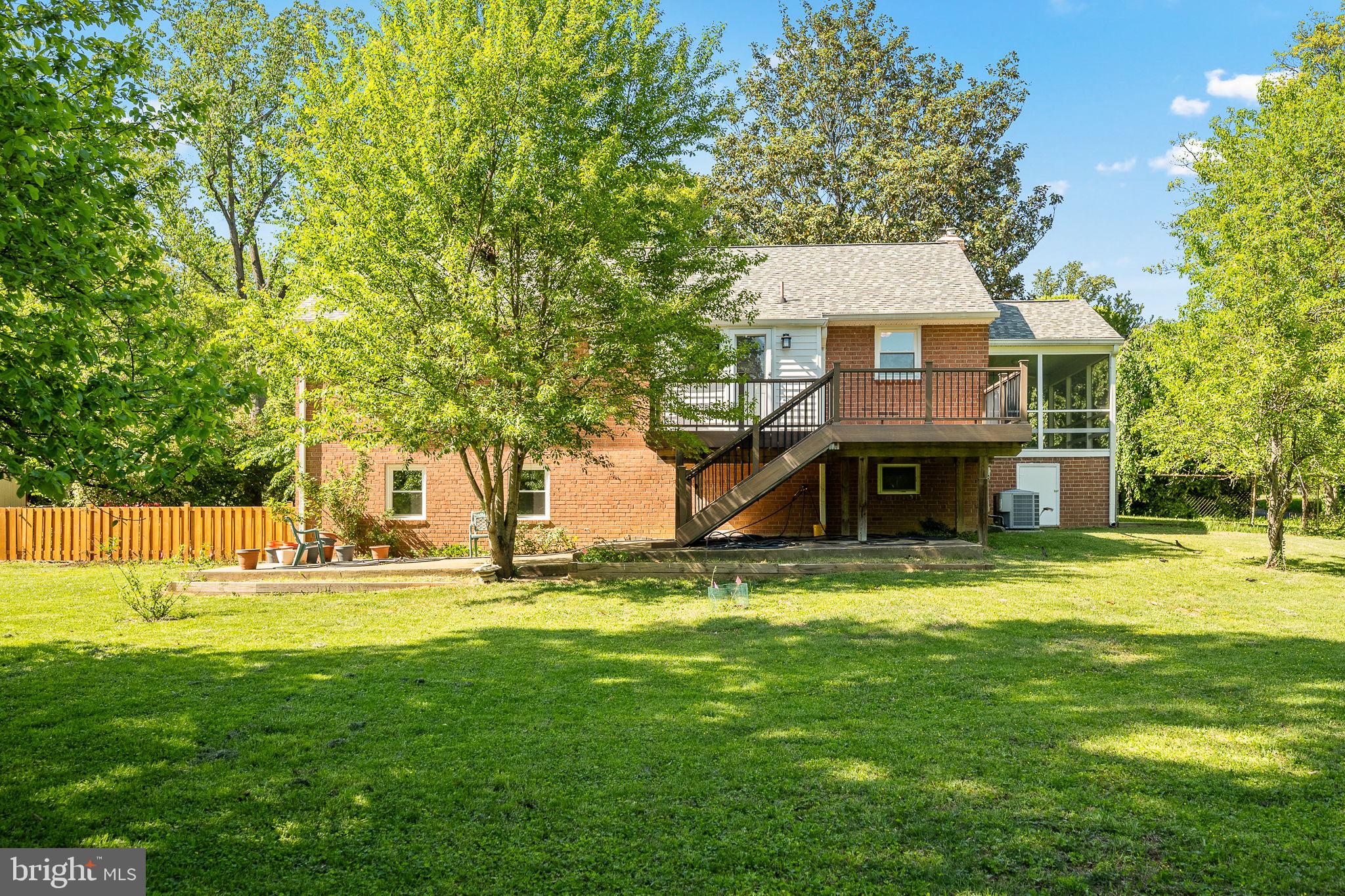 4037 OXFORD STREET