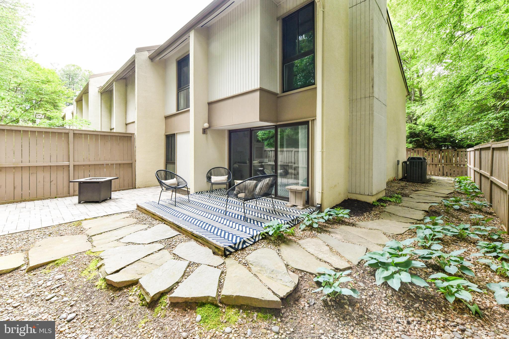 11701 NEWBRIDGE COURT