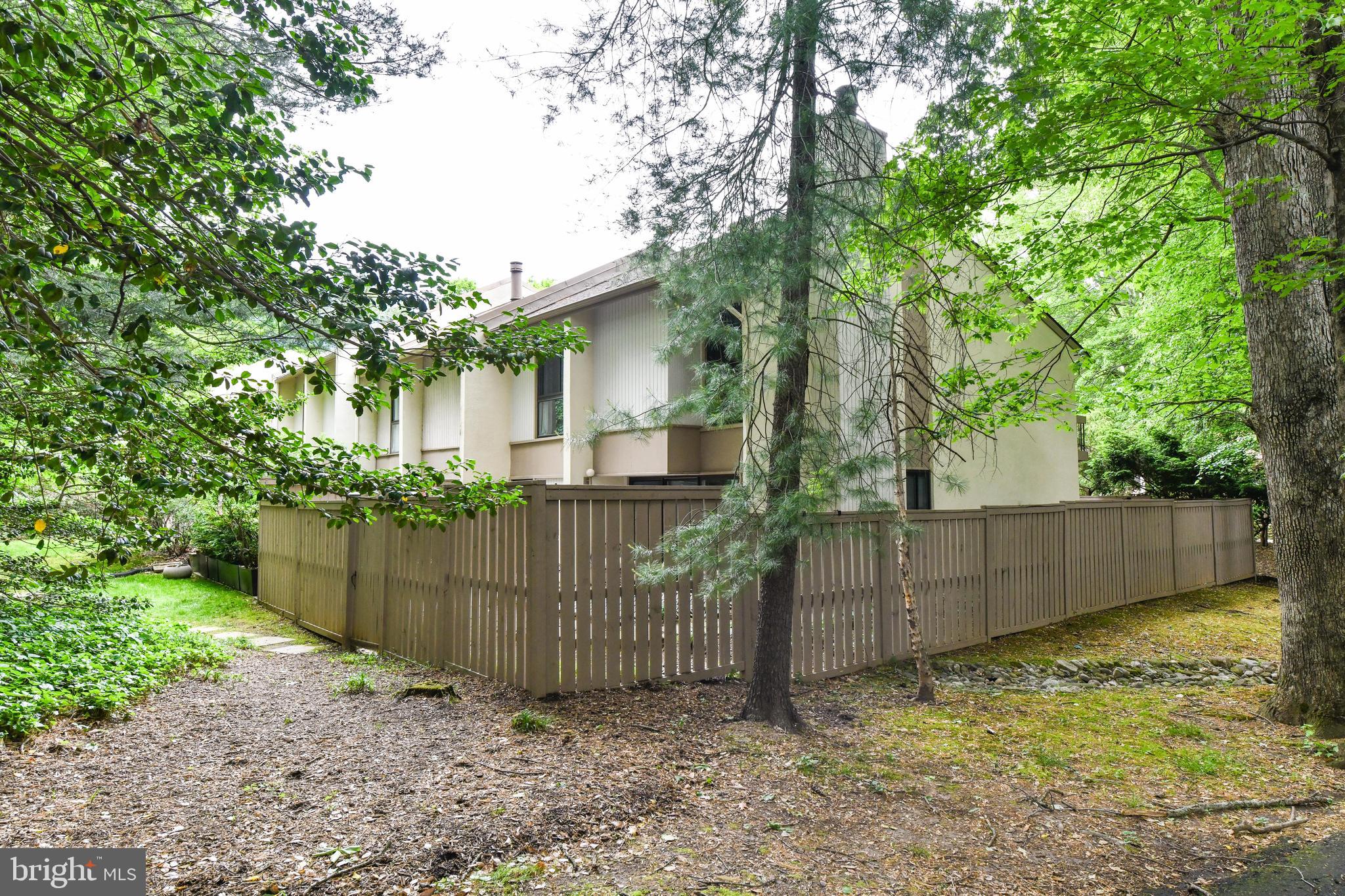11701 NEWBRIDGE COURT