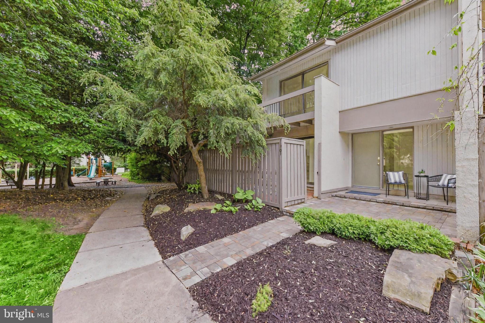 11701 NEWBRIDGE COURT