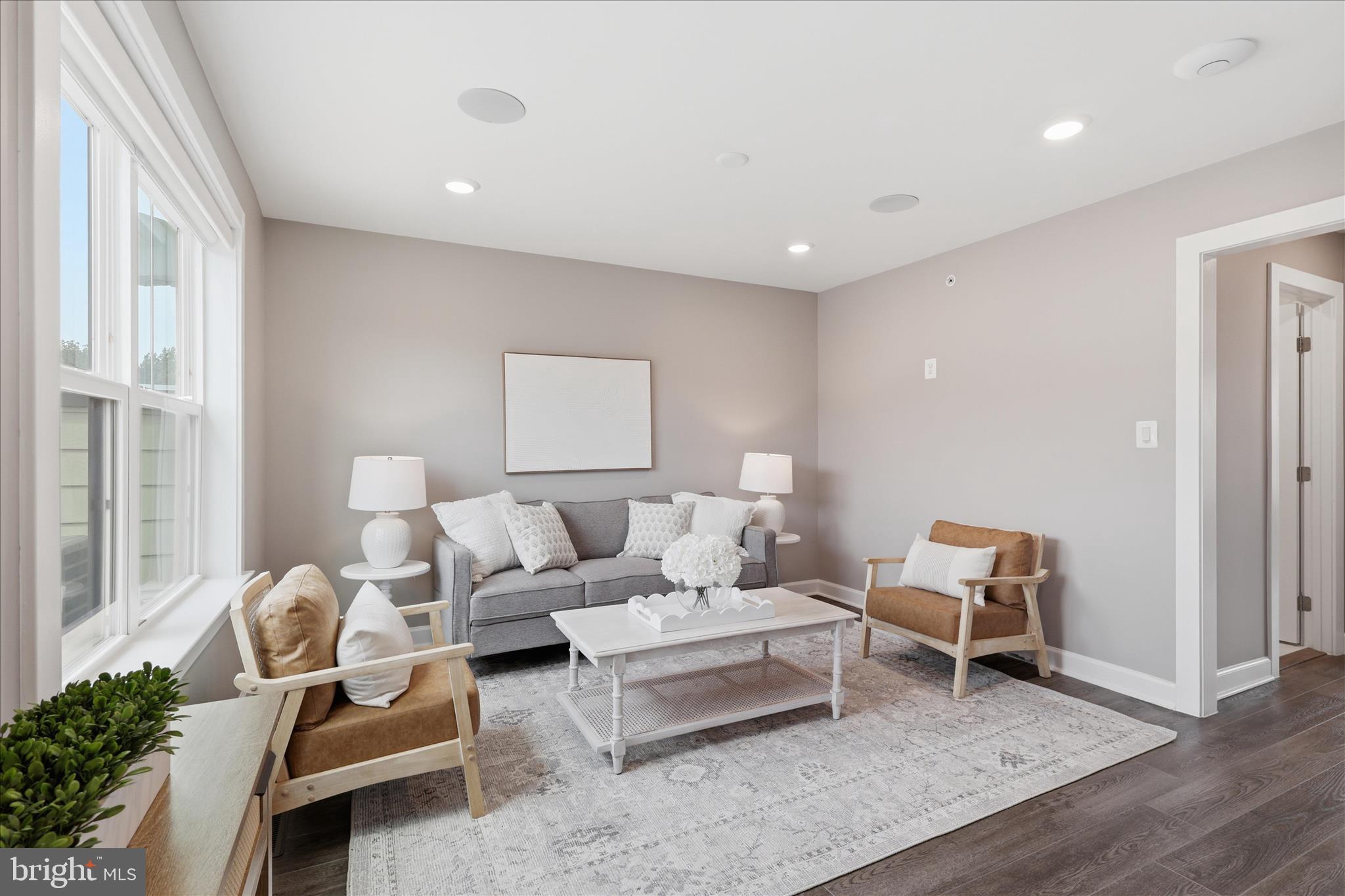 213 MARKET SQUARE NW 19