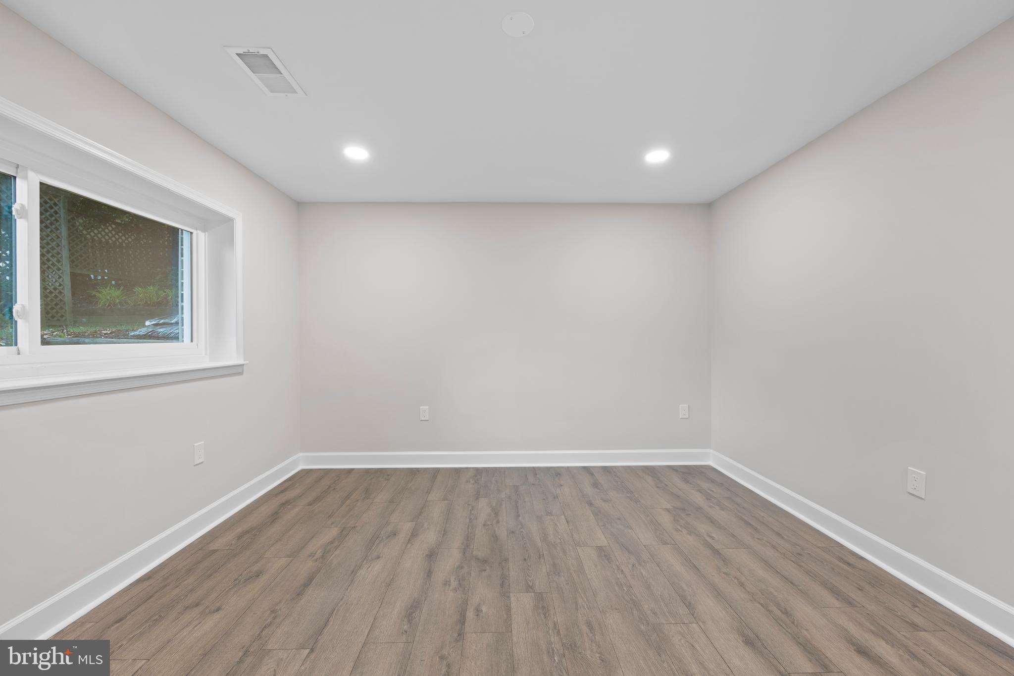 5610 SHADE TREE LANE