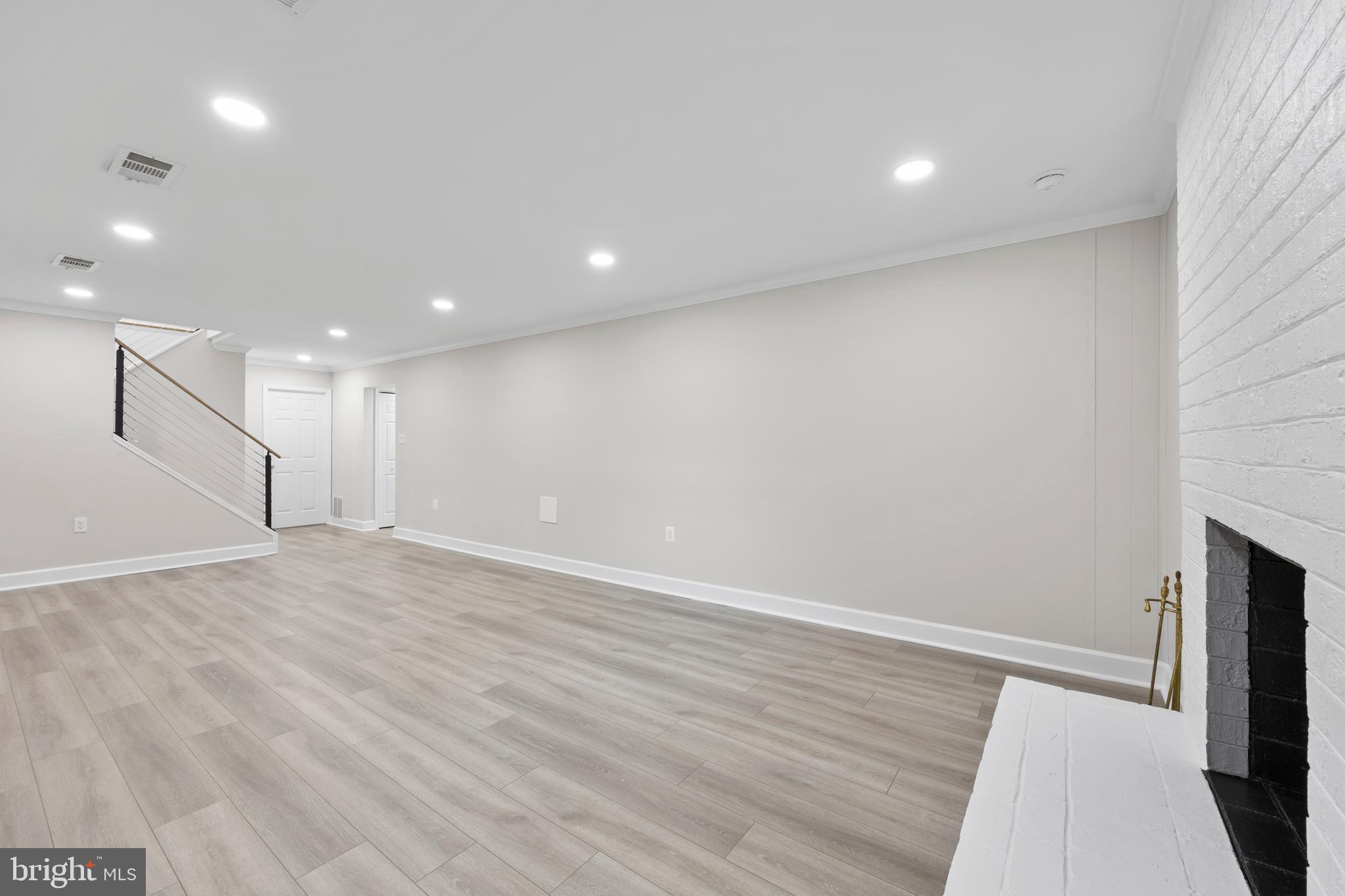 5610 SHADE TREE LANE