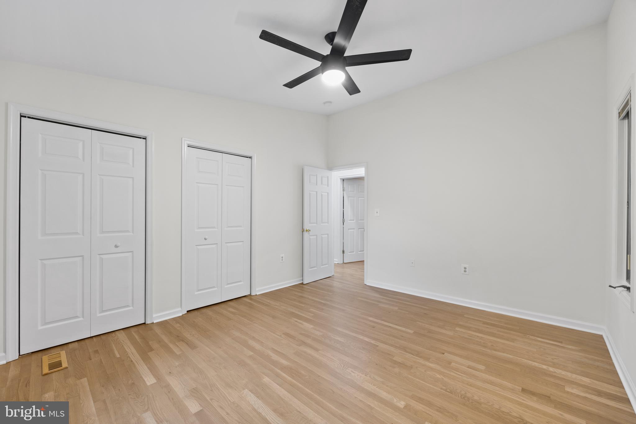 5610 SHADE TREE LANE