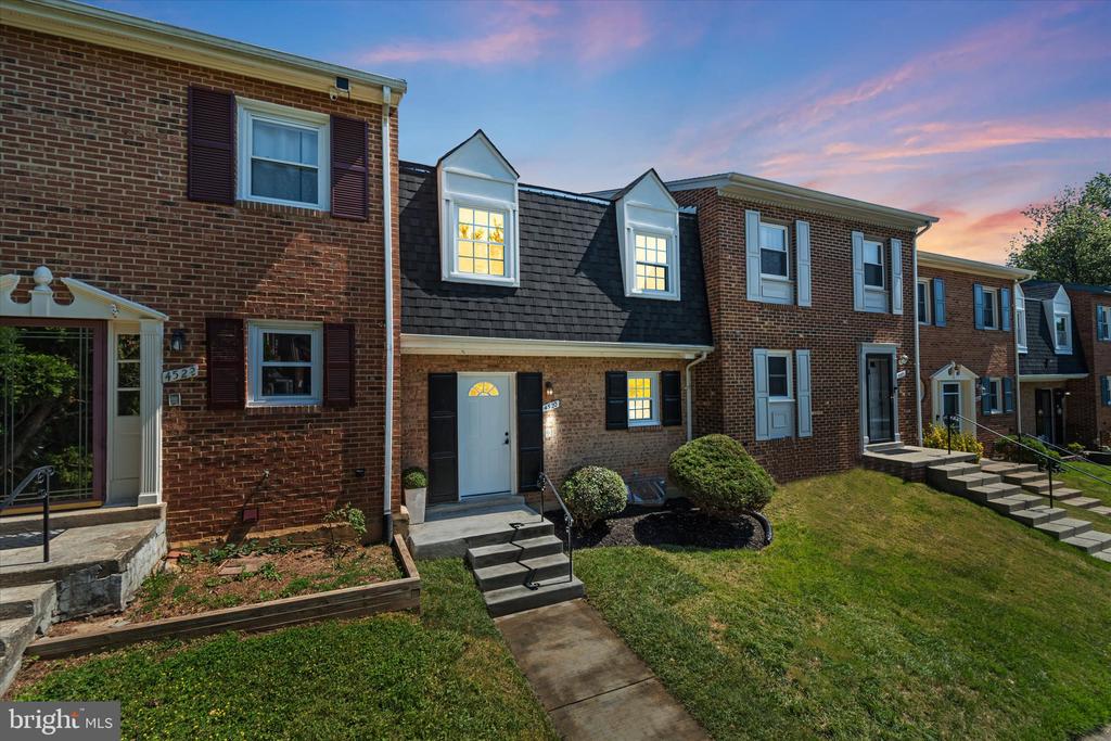 4520 GARBO COURT