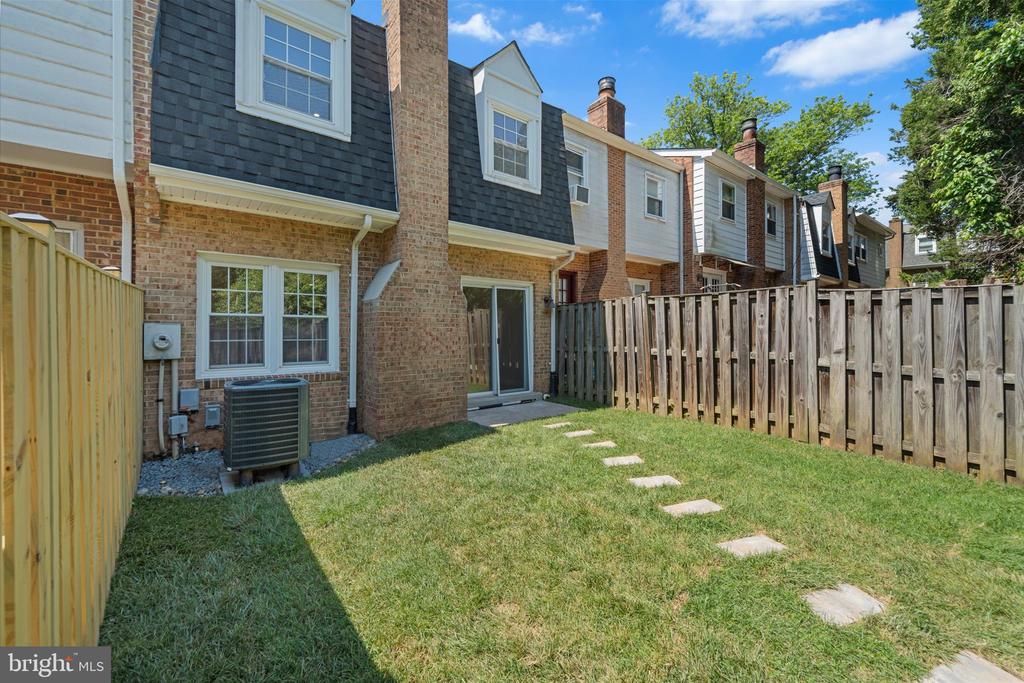 4520 GARBO COURT