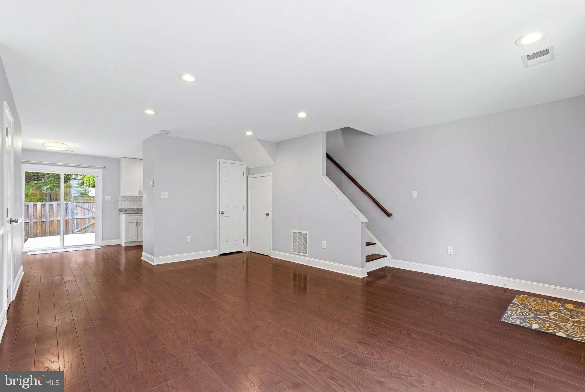 14823 BOLTON ROAD