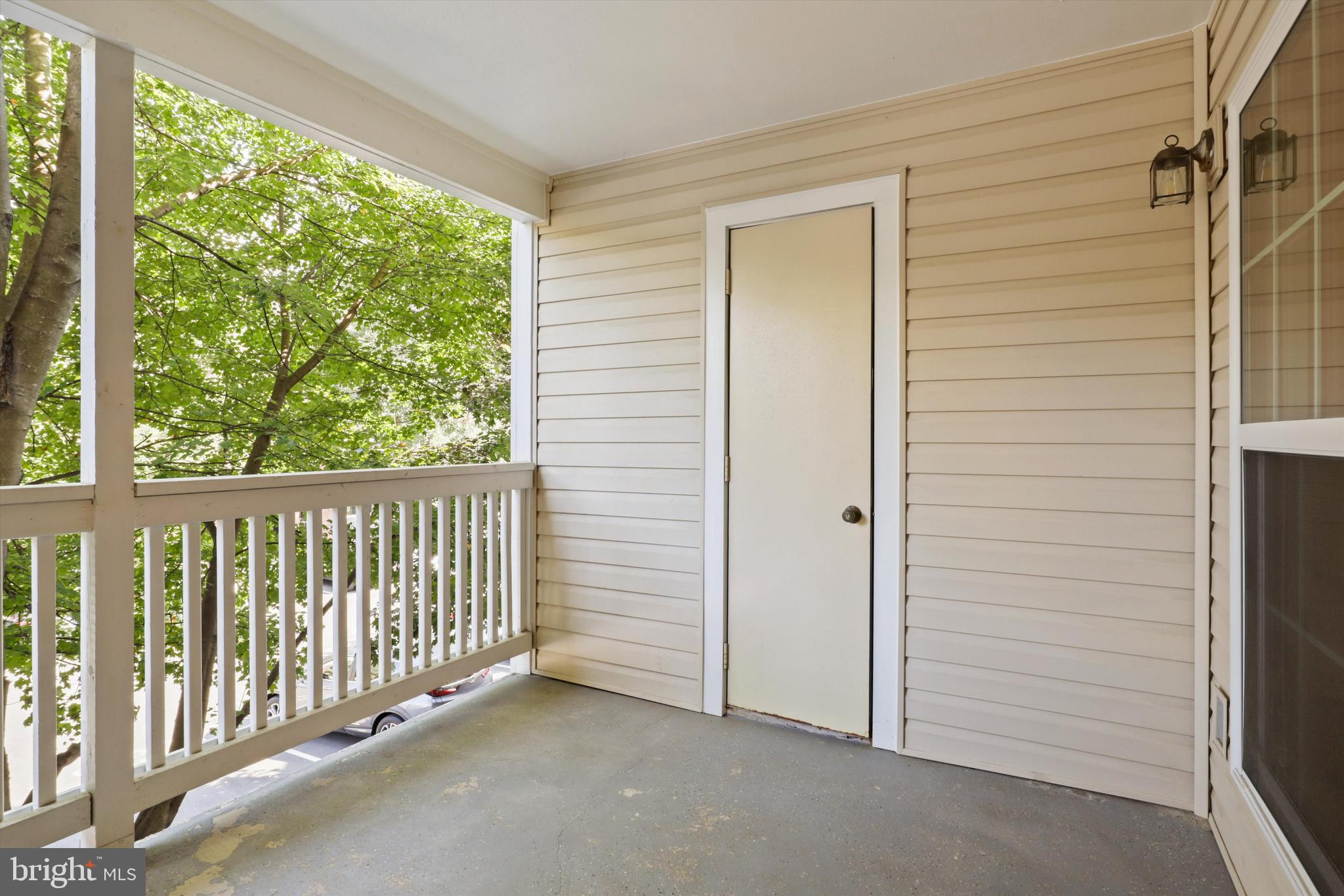 1527 LINCOLN WAY 201B
