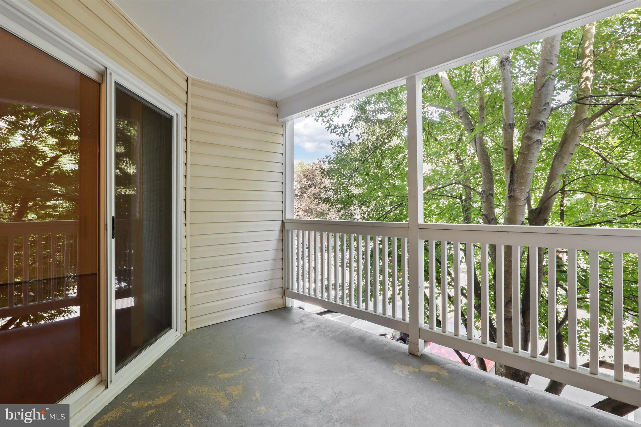 1527 LINCOLN WAY 201B