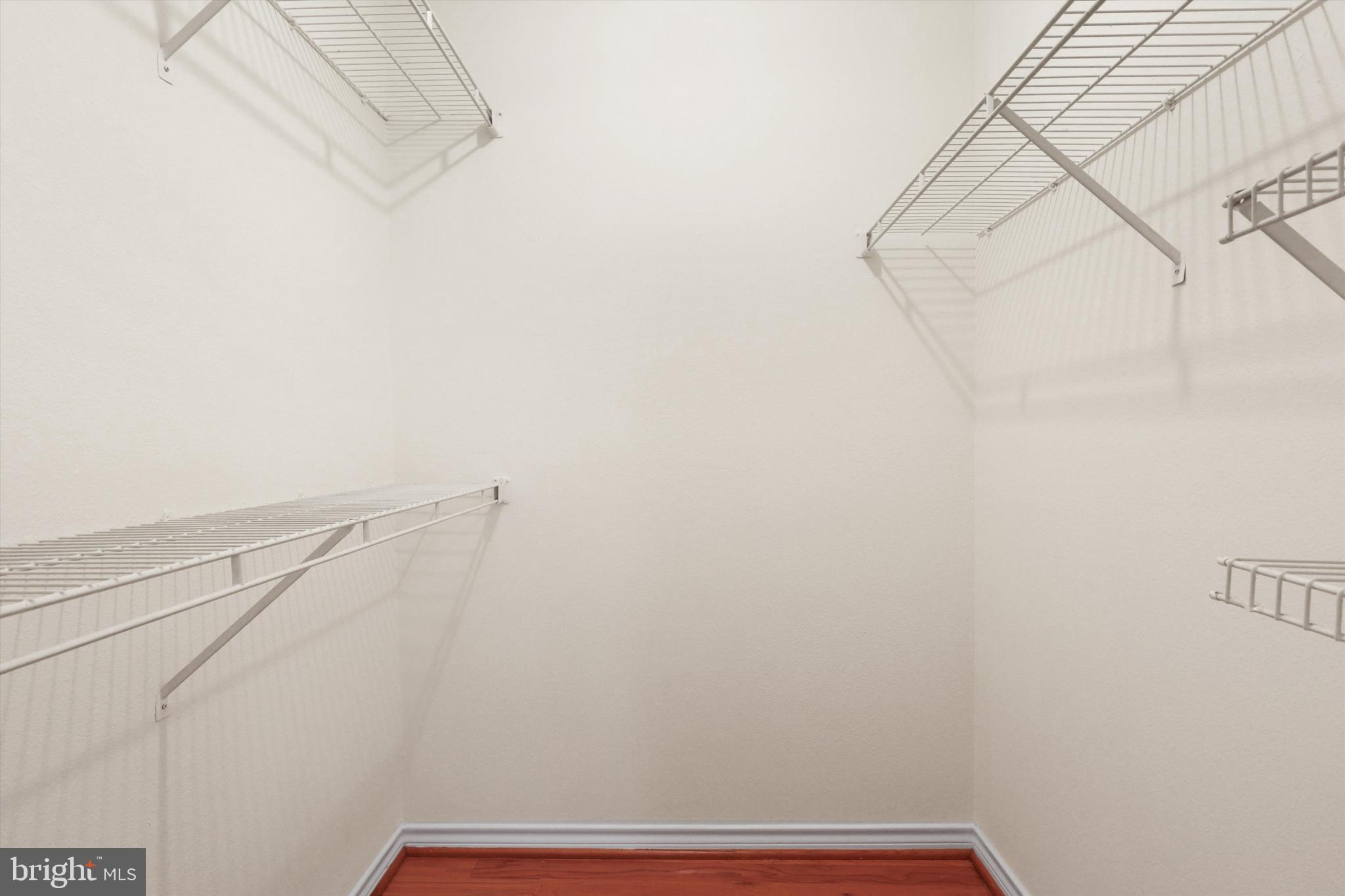 1527 LINCOLN WAY 201B