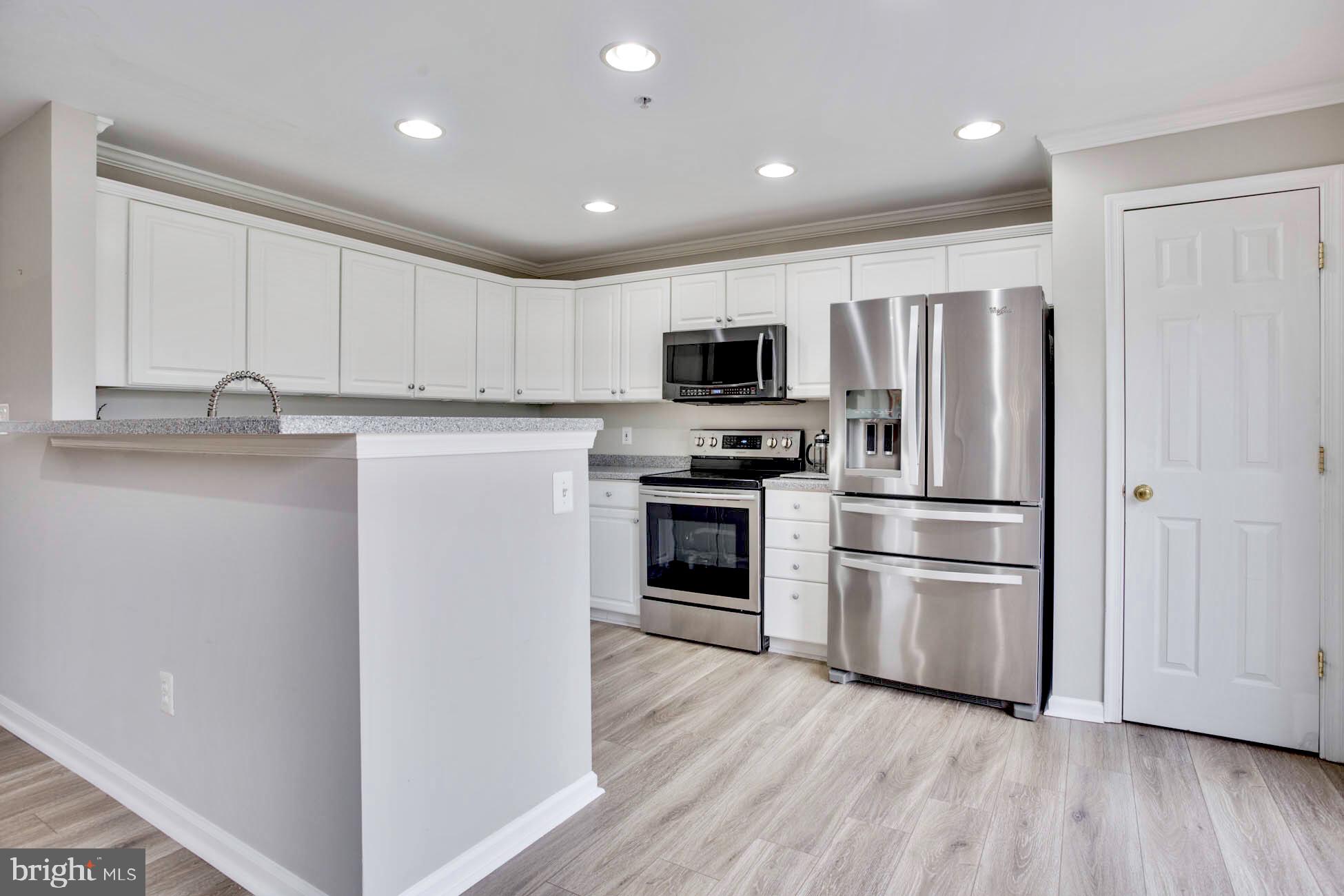1931 CRESCENT PARK DRIVE 103B